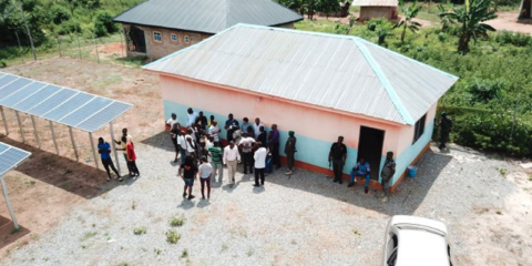 Un estudio identifica las claves para reducir un 60% la inversión en proyectos de microrredes de energía rurales