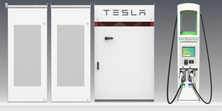 Cargadores de vehiculos eléctricos de Tesla con sistema de almacenamiento estacionario.