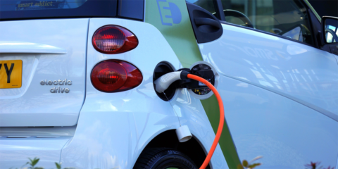 Reino Unido pretende reducir la burocracia para conectar los puntos de carga a las redes locales de energía