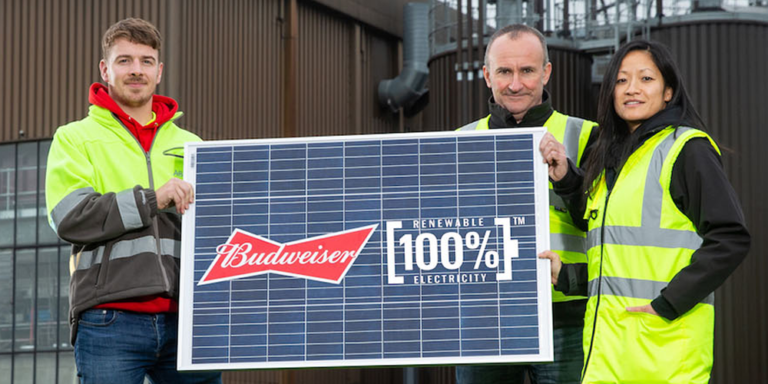 Budweiser elaborará sus cervezas para Reino Unido con electricidad 100% renovable en 2020
