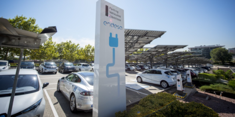 Las facilidades de Endesa para la recarga y compra de coches eléctricos beneficia a 664 empleados