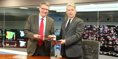 Red Eléctrica e Ibil integrarán en la red puntos de recarga ultrarrápida y sistemas V2G