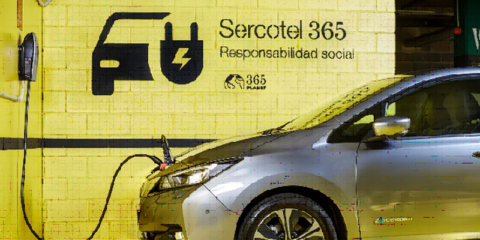 Cargadores universales y aptos para coches Tesla en los aparcamientos de la cadena hotelera Sercotel