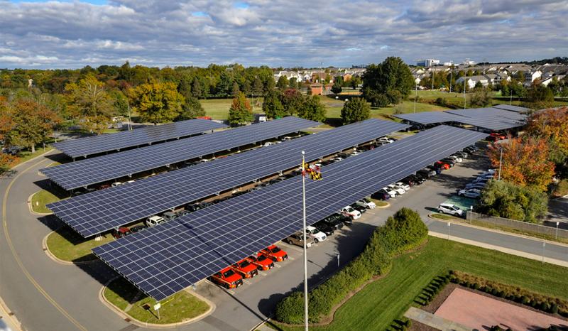 Paneles fotovoltaicos en aparcamientos