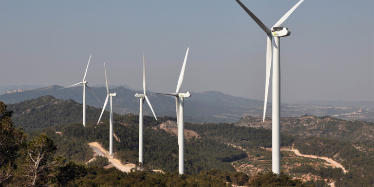 Uno de los parques eólicos ya construidos por Elecnor, en este caso, en Tarragona. La compañía se ha adjudicado el contrato para la construcción de los seis proyectos eólicos de Zaragoza, que sumarán una potencia de 231 MW.