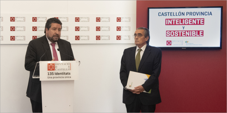 presidente de la Diputación, Javier Moliner, y el director de Iberdrola Distribución de la Comunidad Valenciana, Bonifacio Álvarez, dieron a conocer el despliegue de la red eléctrica inteligente de Iberdrola.