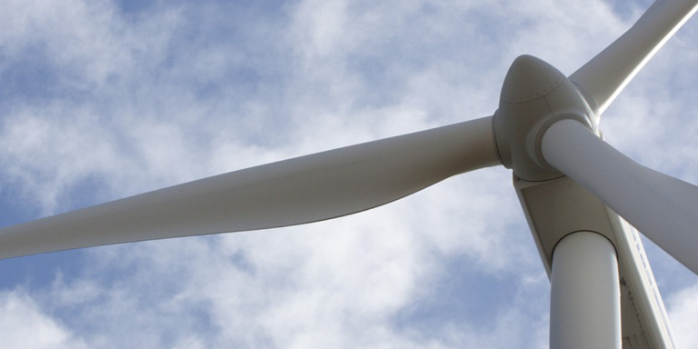 Los municipios de Cadreita y Valtierra es el lugar escogido para acoger los 32 aerogeneradores, los cuales proporcionaran una potencia aproximada de 90.000 MWh al año.