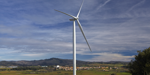 El municipio navarro de Barásoain se convierte en referencia de integración rural de energía eólica