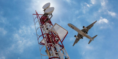 Los centros de control de tráfico aéreo en España recibirán suministro eléctrico 100% renovable