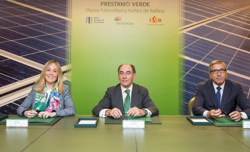 El acuerdo de financiación verde ha sido suscrito en Madrid por la vicepresidenta del BEI, Emma Navarro, el presidente del ICO, José Carlos García de Quevedo, y el presidente de Iberdrola, Ignacio Galán. 