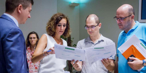 Extremadura dedica 3,4 millones a ayudas para instalación de puntos de recarga y compra de vehículos eléctricos