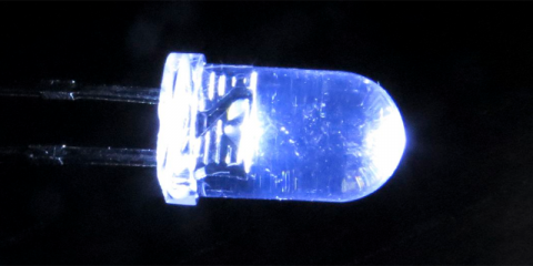 Investigadores de la UCLA desarrollan una tecnología innovadora para producir energía renovable por la noche