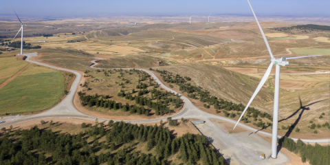 La planta eólica de Sierra Costera I en Aragón se conecta a la red eléctrica