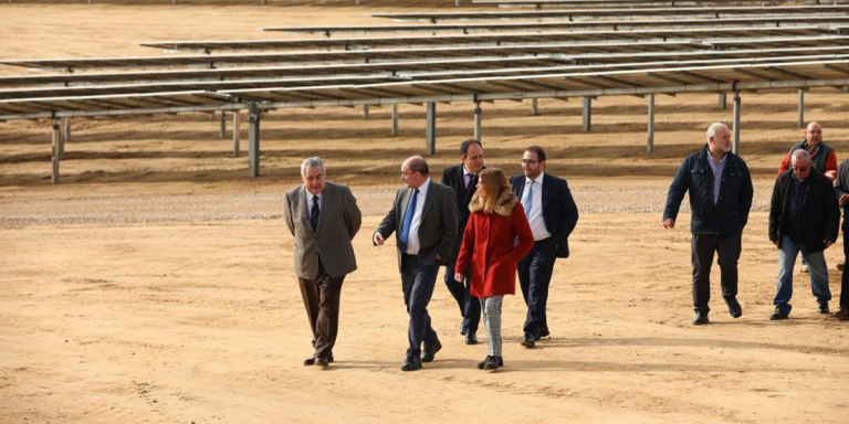 Durante la inauguración del parque fotovoltaico.