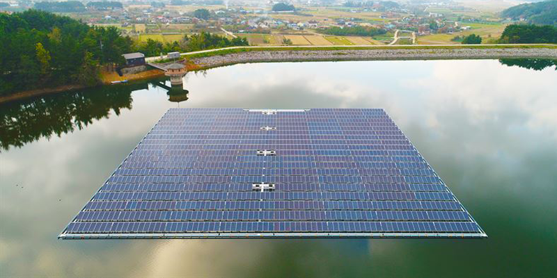 solar flotante