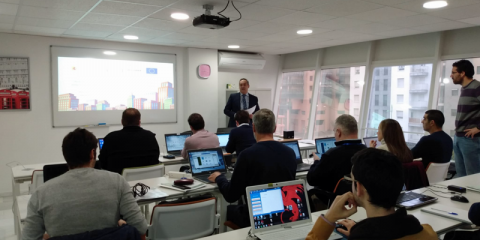 Nuevo servicio de asistencia individualizada a empresas y profesionales de renovables en Andalucía sobre digitalización