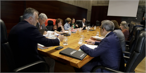 Canarias autoriza el convenio para implantar en La Gomera un modelo basado en renovables, microrredes y autoconsumo