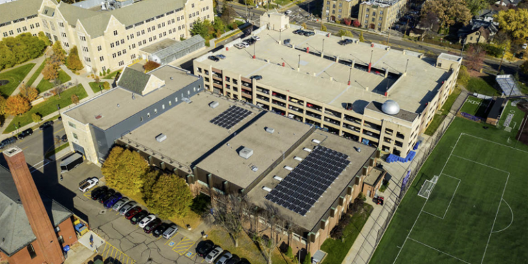 paneles solares para el Centro de Investigación de Microgrid