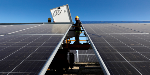 Nuevo PPA para abastecer de energía verde a los puntos de suministro de la red de Orange en España