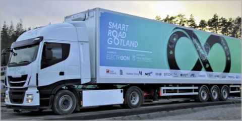 Primeras pruebas de carga de energía inalámbrica en carretera para camiones eléctricos en Suecia