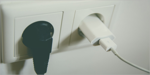 El Gobierno prohíbe durante un mes prorrogable el corte de suministro de electricidad por la crisis del coronavirus
