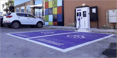 La provincia de Jaén cuenta con un nuevo punto de recarga rápida para la carga simultánea de dos vehículos eléctricos