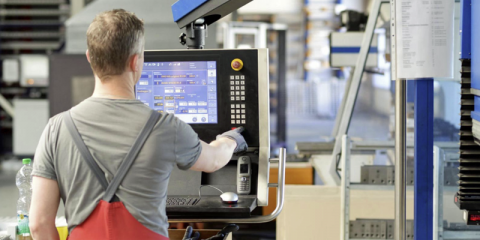 El Gobierno aprueba un fondo de 600 millones para la industria electrointensiva