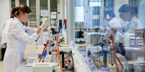 Tres proyectos de CIC energiGUNE reciben financiación para mejorar las baterías