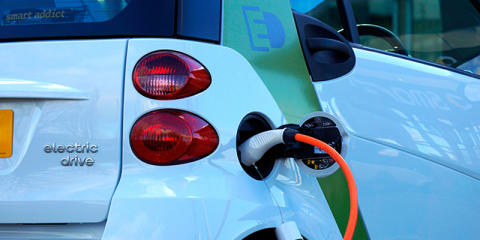 Investigadores de la UPC crean soluciones para adaptar la red eléctrica a las renovables