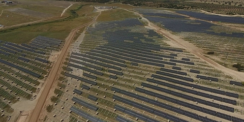La planta fotovoltaica Francisco Pizarro suministrará energía verde a todas las fábricas de Danone