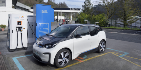 Estación de recarga de vehículos eléctricos en Gipuzkoa que incorpora almacenamiento de energía