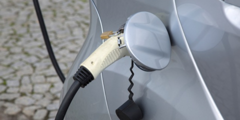 Murcia contará con tres nuevos puntos de recarga rápida de vehículos eléctricos en la vía pública