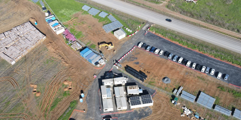 Comienza la construcción de cuatro plantas fotovoltaicas en Andalucía y Extremadura