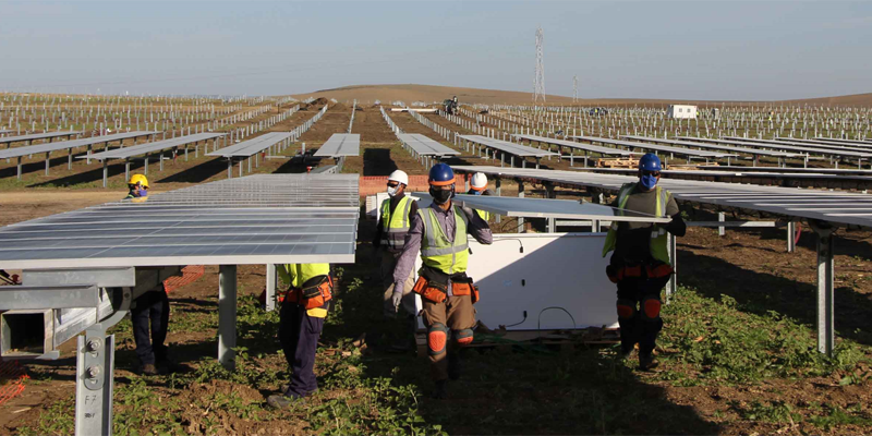 construcción planta fotovoltaica