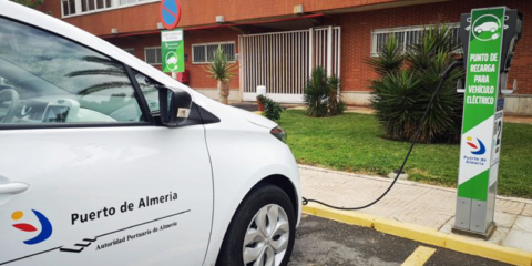 La Autoridad Portuaria de Almería inaugura 14 puntos de recarga semirrápida para VE
