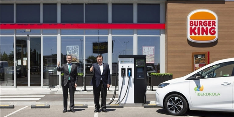berdrola y RB Iberia instalarán 400 puntos de recarga de vehículos eléctricos en restaurantes