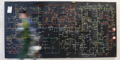 El BEI impulsa las redes inteligentes en España con un préstamo verde de 550 millones de euros