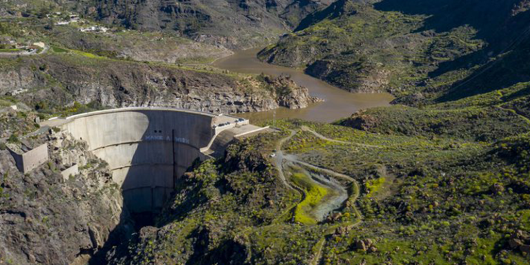 central hidroeléctrica reversible de Salto de Chira