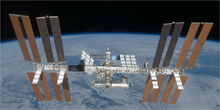 IRENA y la Agencia Espacial Europea acuerdan impulsar la transición energética en las actividades espaciales