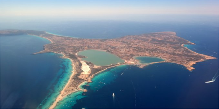 La interconexión eléctrica entre Ibiza y Formentera recibe la Declaración de Impacto Ambiental favorable