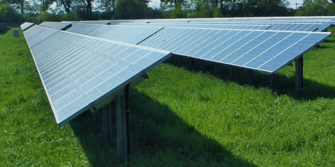 Baleares declara el parque fotovoltaico agrisolar de Es Mercadal proyecto industrial estratégico