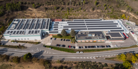 Schneider Electric crea en su fábrica de Navarra una microrred que aúna sostenibilidad y digitalización