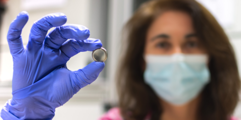 Investigan un prototipo de batería ion-sodio como alternativa al litio en el marco del proyecto Topsides