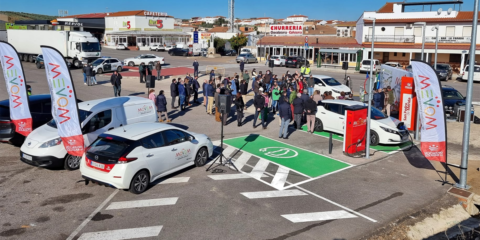 La red provincial pública de puntos de recarga de vehículos eléctricos de Badajoz se pone en servicio