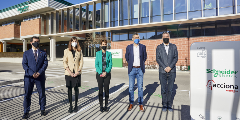 Schneider Electric y ACCIONA Energía inauguran la primera microrred industrial de España en una fábrica de Navarra