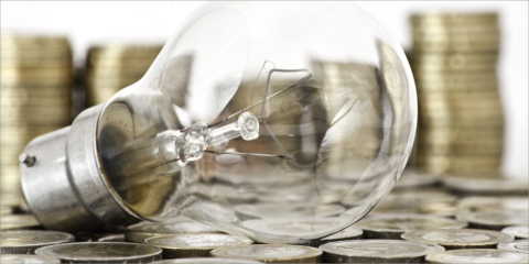 La CNMC destaca en un informe el traspaso de consumidores eléctricos al mercado liberalizado en 2021