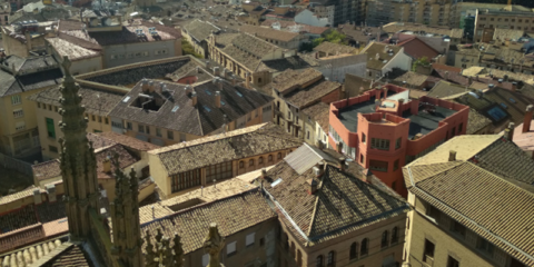 Huesca modifica el Plan General de Ordenación Urbana para regular las instalaciones eólicas y solares