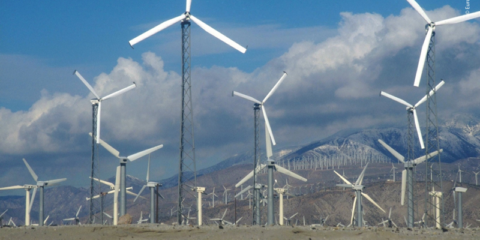 Los eurodiputados respaldan la aceleración de los permisos a las nuevas plantas de renovables