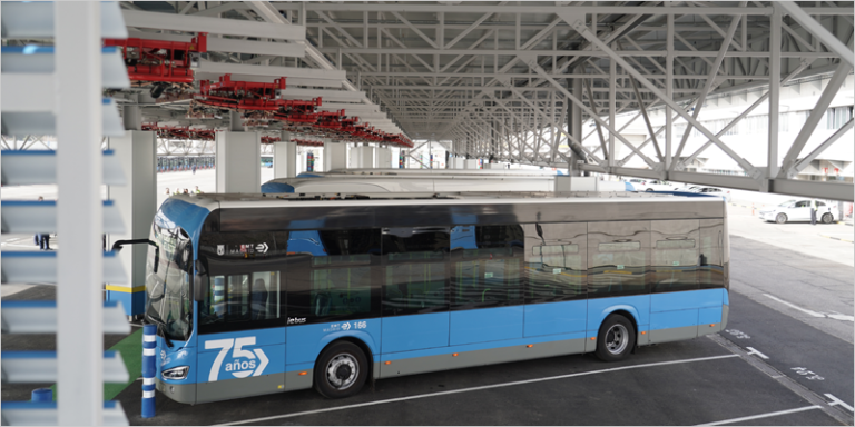 La EMT de Madrid estrena 52 puntos de carga inteligente por pantógrafo invertido para autobuses eléctricos