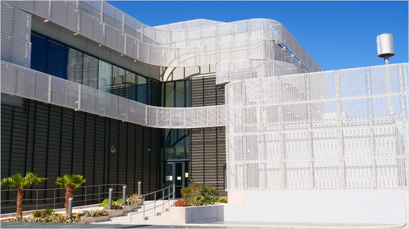 Instalaciones exteriores del centro de datos ADC2 de Alcalá de Henares.